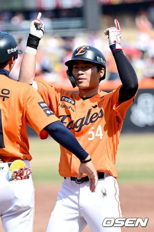 '이 놈 봐라?' 1월에 이미 감독 홀렸다…슈퍼스타 자질 증명, 데뷔 2G 만에 결승타 뽑아내다