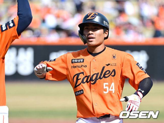 '이 놈 봐라?' 1월에 이미 감독 홀렸다…슈퍼스타 자질 증명, 데뷔 2G 만에 결승타 뽑아내다