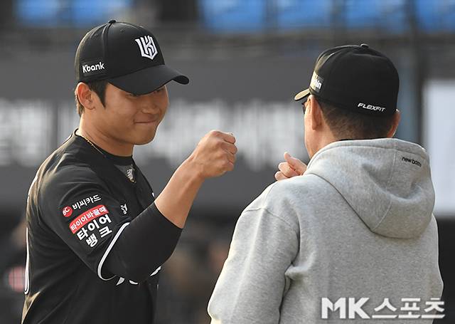 “안 맞을 자신 있었다”…이틀 연속 투혼의 세이브로 KT 개막 2연승 이끈 박영현의 당찬 한 마디 [MK인터뷰]