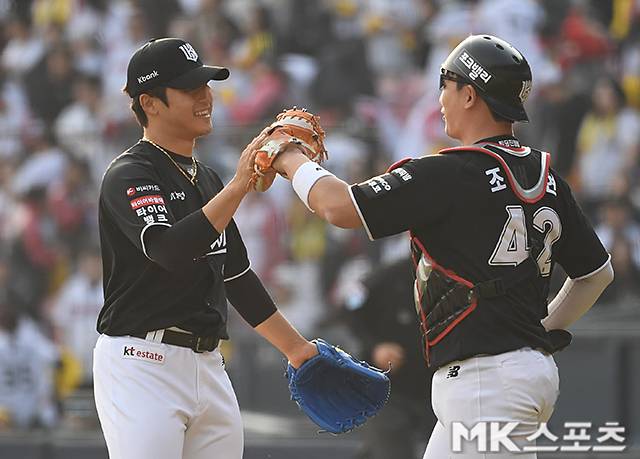 “안 맞을 자신 있었다”…이틀 연속 투혼의 세이브로 KT 개막 2연승 이끈 박영현의 당찬 한 마디 [MK인터뷰]