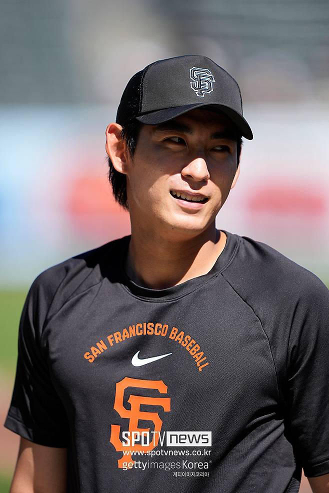 한국어로 “닥쳐”라고 말하는 도미니칸이 있다고? 누가 가르쳤나 봤더니… “얘네들 진짜 웃기네”