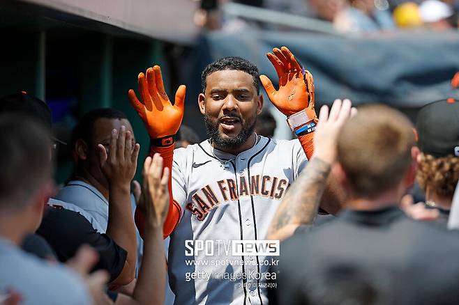 한국어로 “닥쳐”라고 말하는 도미니칸이 있다고? 누가 가르쳤나 봤더니… “얘네들 진짜 웃기네”