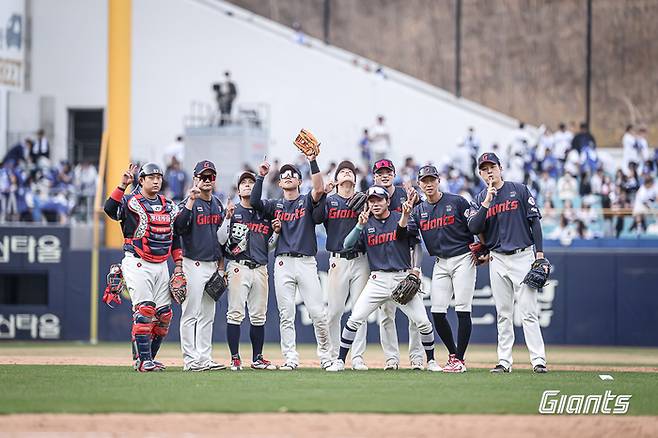 도박 논란→선수단 ‘각성’→‘6년 만에’ 개막 2연승…‘분위기 좋은’ 롯데, 방심은 없다 [SS포커스]