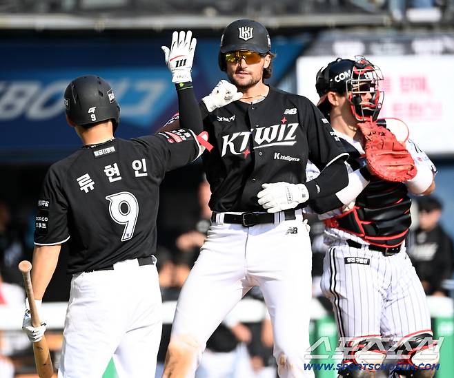 [공식발표] '탱탱볼 논란' KBO, 검사 결과 전격 공개…오히려 작년보다 반발계수 낮아졌다니