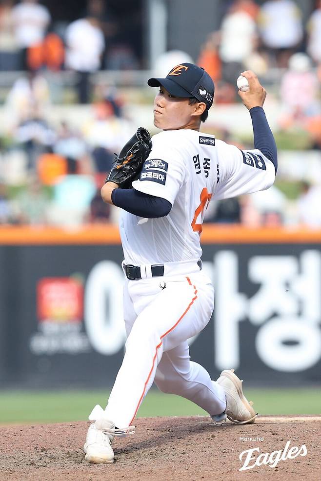 한화에 156km 신무기 없었다면 20년 만의 개막 2연승 없었다…