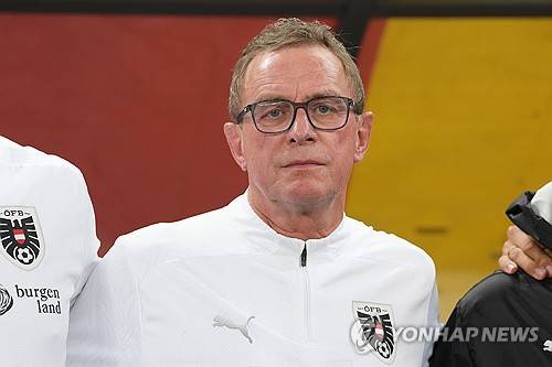 오스트리아 감독 깜짝 발언