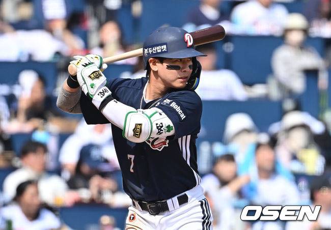 ‘KIA 떠나 80억 두산행’ 벌써 새 둥지 리더 됐다! 긴급 미팅 소집 비화 공개…14이닝 연속 무득점→대역전승 이끌다