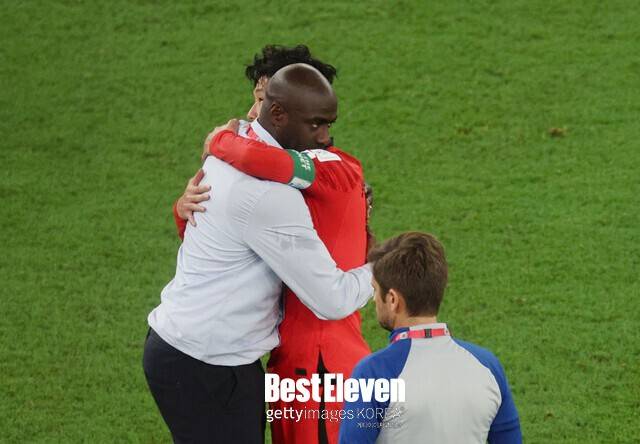 '한국 상대' 오스트리아에 5골 얻어맞은 가나, 감독 잘랐다… '손흥민 스승' 아도 감독, 월드컵 앞두고 낙마