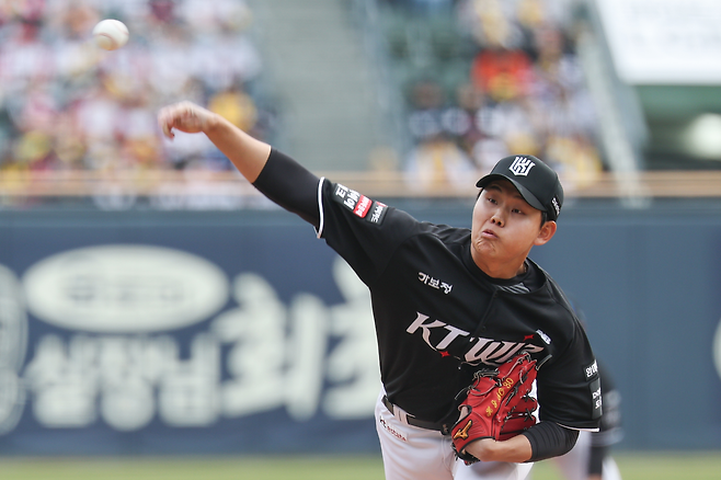 현실로 닥친 WBC 후유증… 대표팀 마운드 지킨 투수들, 개막 2연전 뭇매