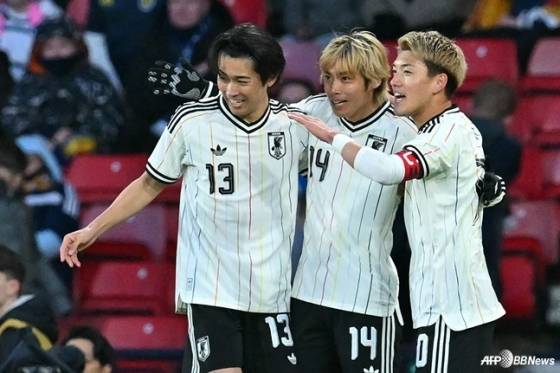 '日 축구 무섭다' 세계 4위 잉글랜드가 벌벌 떤다→무려 '케인 포함' 베스트 11 총출동