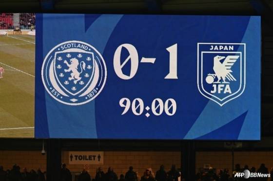 '日 축구 무섭다' 세계 4위 잉글랜드가 벌벌 떤다→무려 '케인 포함' 베스트 11 총출동