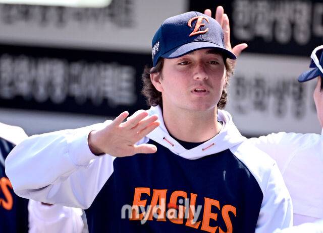 '손아섭 2군행, 엄상백 콜업' 강백호 더비 나서는 한화 라인업 떴다! 10점→10점 승리 타순 풀가동, 15억 외인 韓 데뷔전 [MD대전]