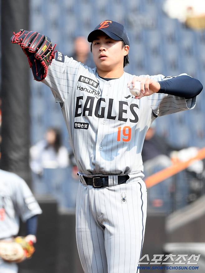 '기회는 단 1타석뿐' 왜 손아섭인가? 외야수가 6명 더 있는데…