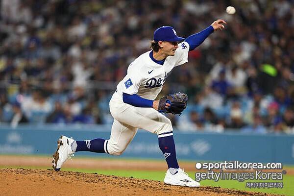 '이례적 굳은 표정' 다저스 감독도 말 잃었다…선발 유망주, 만루 밀어내기→1이닝 3실점 붕괴→11⅔이닝 무실점 행진 종료