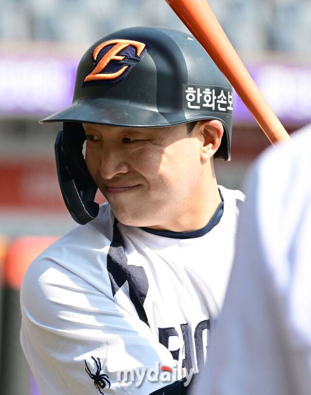 '기록은 숫자에 불과했나' 단 한 타석의 냉혹한 결과, 서산행 버스...흙먼지 묻은 베테랑의 자존심 [유진형의 현장 1mm]