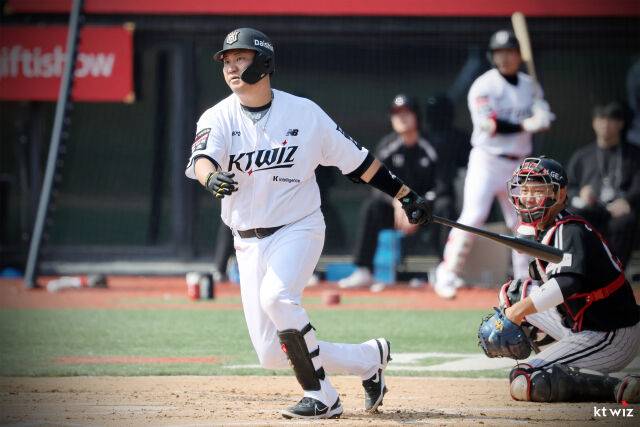 '화이트 부상+엄상백 헤드샷 퇴장-노시환 5삼진' 한화 승승승 실패, 강백호 더비 첫판 내줬다…ML 28G 외인 KKKKKKK 데뷔승 [MD대전]