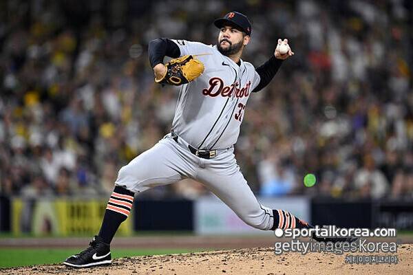 '안타깝다' 한국서 버림받은 '세계챔피언', ML 두 번째 등판서 1이닝 3실점 부진→ERA 13.50 수직 상승