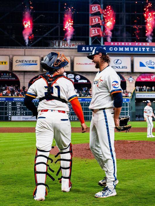 '울컥' 눈물 꾹 참은 와이스