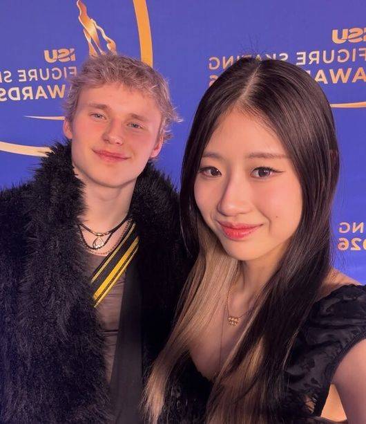 이해인, '열애설' 마리닌에 부정 대신 SNS 투샷 공개...사실상 인정일까?