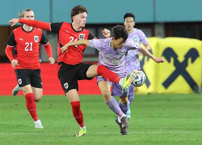 ‘스리백 재가동’ 홍명보호, 오스트리아와 잘 싸웠으나 0-1 패배 ‘사비체르 결승포’…손흥민·오현규 결정적 슛에도 2연속 무득점[SS 빈 현장]