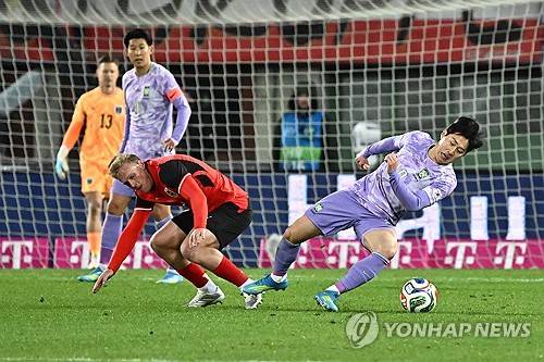 홍명보호 백3 끝내 무너졌다…오스트리아, 맨유 출신 자비처 후반 3분 선제골 [비엔나 현장]