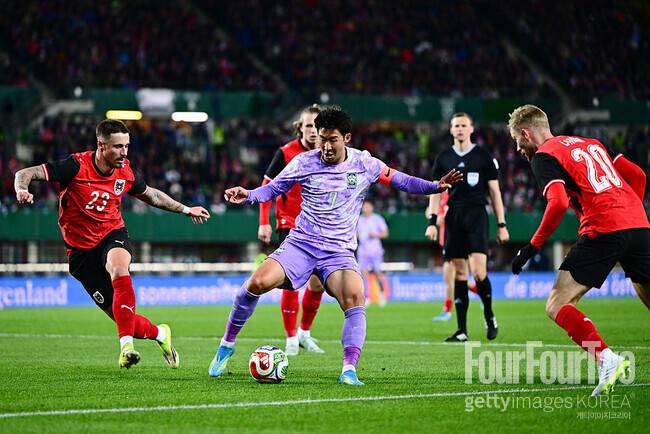 [442.review] 홍명보호, 또 졸전 끝에 패배…’자비처 결승골’ 오스트리아에 0-1 패