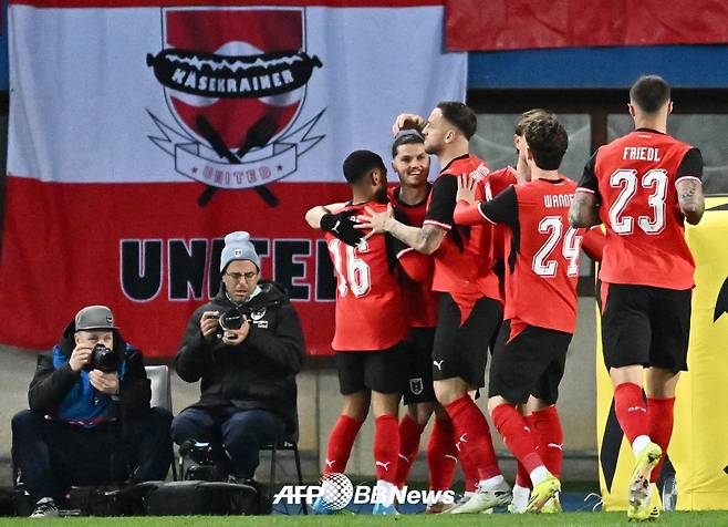 '홍명보호 또 졌다' 스리백 고집에 또 무너진 수비, 오스트리아에 0-1 패배