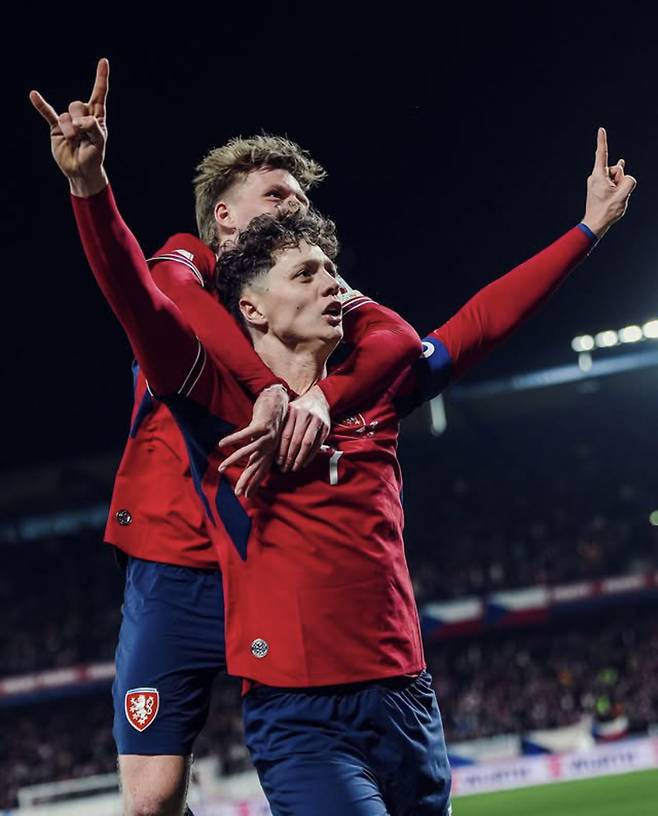 [오피셜] '역대급 대이변' 대한민국, 월드컵 1승 제물 추가...'43위' 체코 A조 확정→덴마크와 승부차기 끝에 승 '20년 만에 진출'