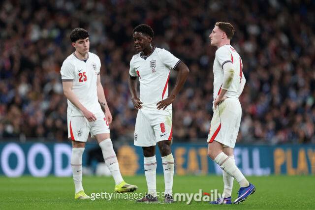 '미토마 결승골' 일본, 웸블리에서 아시아 국가 사상 첫 잉글랜드 격파…7만 9000 관중 야유