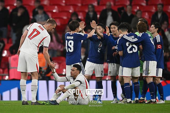 축구 역사상 초대형 이변 발생…일본, 월드컵 우승 자신 → 웸블리에서 잉글랜드까지 잡았다 '미토마 결승골' 1-0 승리