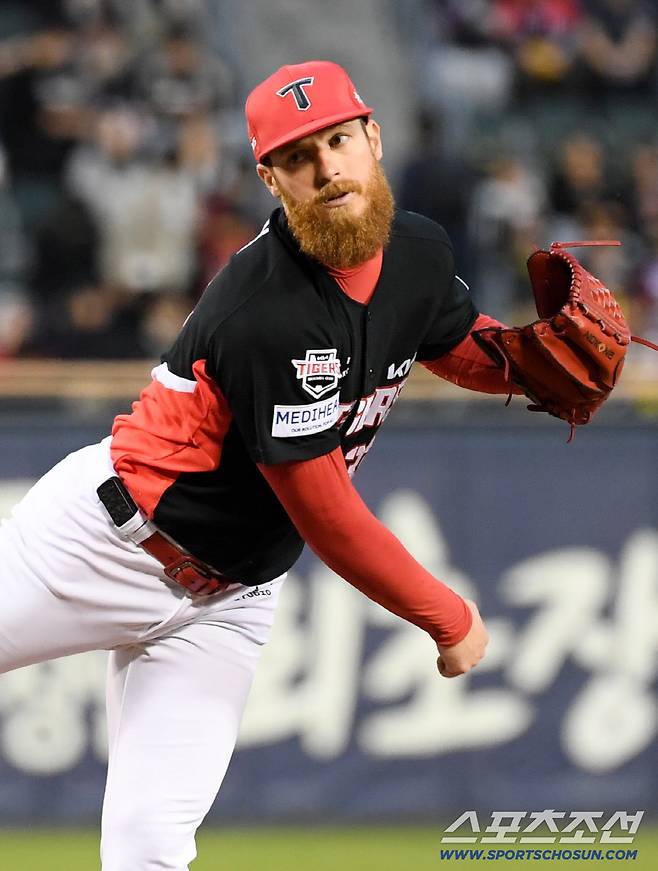 '와 30억 에이스급' KIA 재계약 애원해줘서 고맙다…