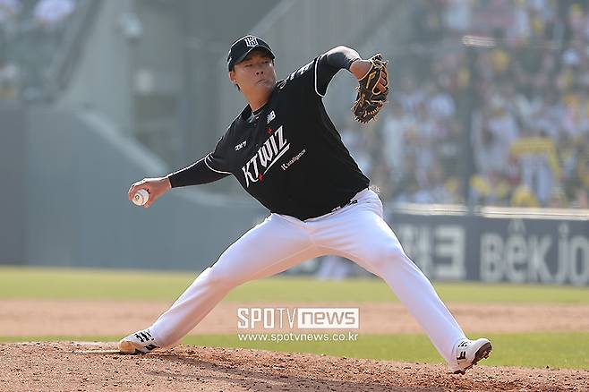 한화 어떻게든 보호선수 묶었어야 했나…154km 강속구에 속수무책, 이렇게 빨리 당할 줄이야