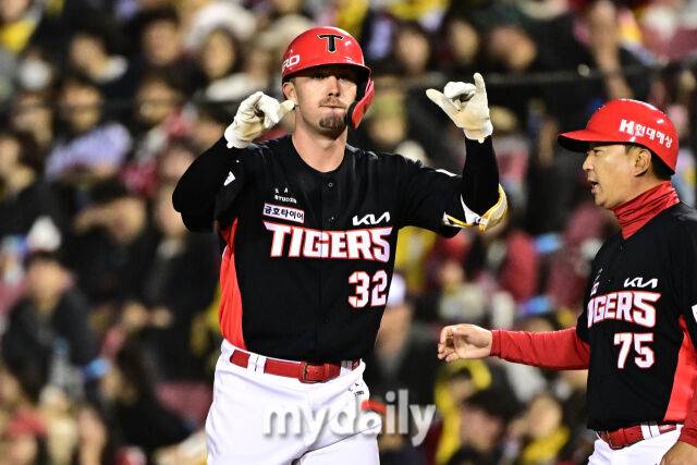 KIA 박찬호 공백 하루아침에 못 메운다…호주 유격수 개막전 실종에 담긴 꽃범호 깊은 속뜻, 서서히 증명한다