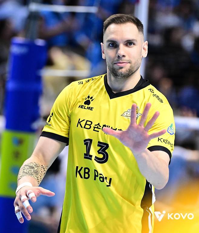 프로배구 일정 마친 외국인 선수들 속속 출국…'장기 체류'도