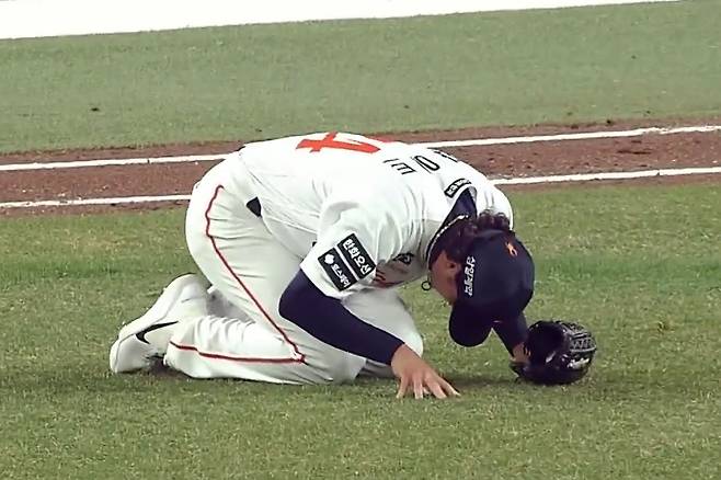 [오피셜] '한화 초비상' 화이트, 검진 결과 좌측 햄스트링 파열→엔트리 말소…