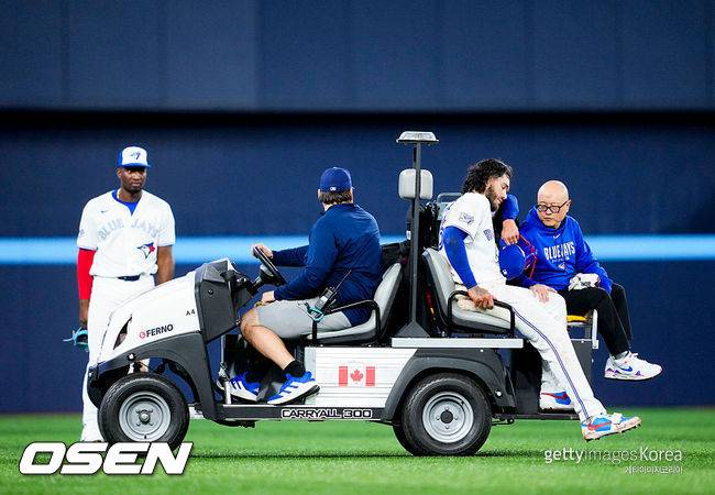 '시즌 아웃 위기' 한화 출신 MVP 폰세, 검진 결과 전방십자인대 부상...