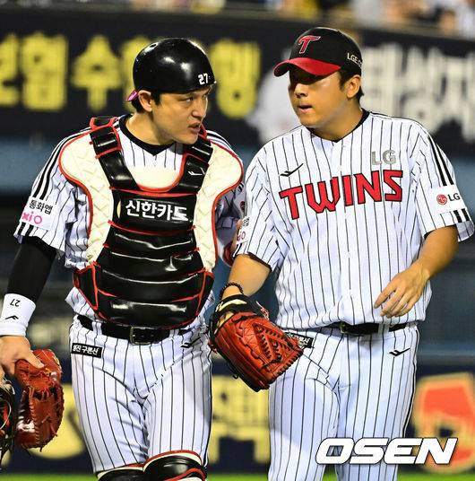 'LG 초비상' 문보경, 허벅지 잔부상 라인업 빠졌다...이재원 드디어 첫 선발 출장, 박동원 4번타자 [오!쎈 잠실]