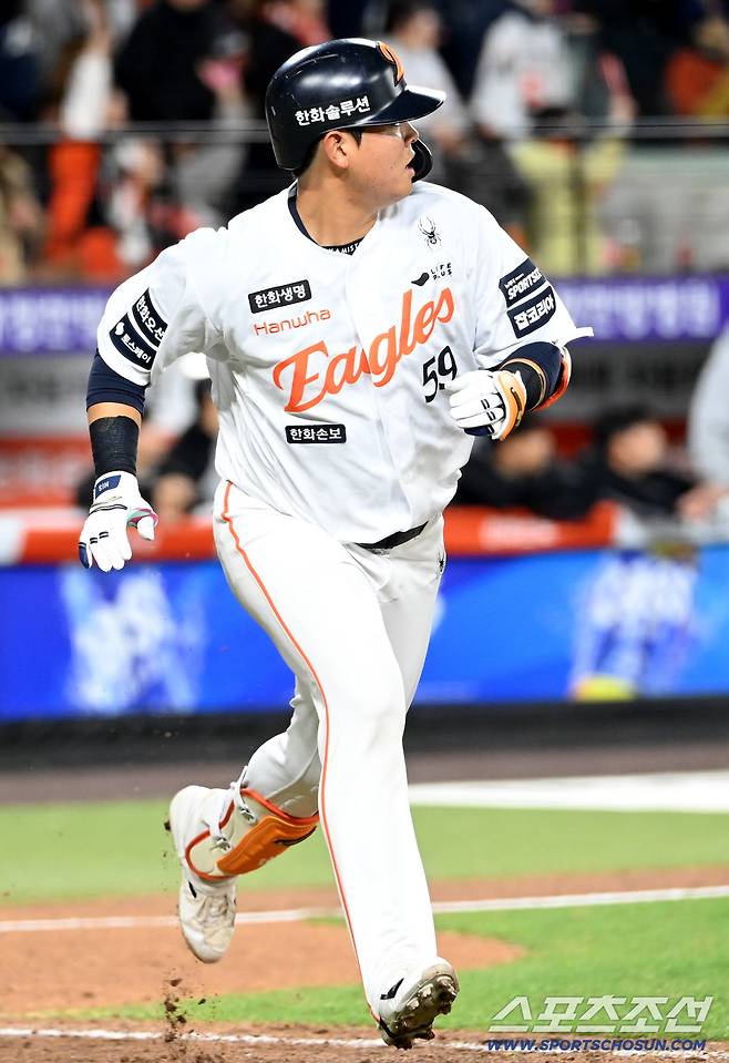 시범경기 5홈런 → 데뷔 첫 대포까지…대전에 움트는 거포 본능, 명장의 시선 [대전포커스]