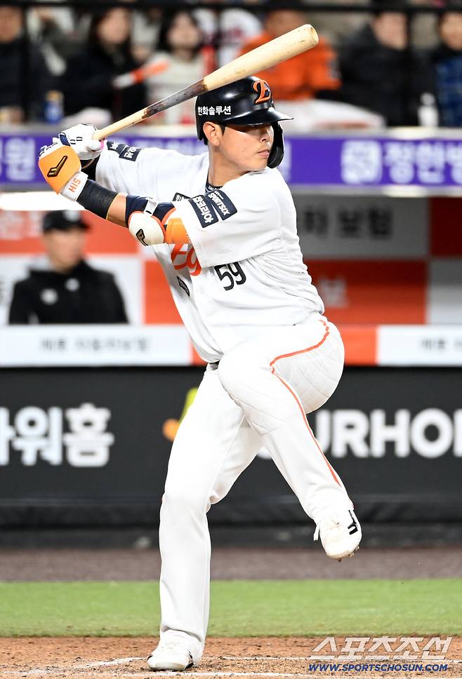 시범경기 5홈런 → 데뷔 첫 대포까지…대전에 움트는 거포 본능, 명장의 시선 [대전포커스]