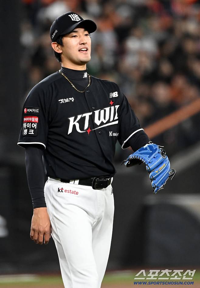 38세-36세 베테랑의 어이없는 실수…역전 투런포+신인 유격수 실책에도 버틴 '에이스' 흔들었다 [대전리포트]