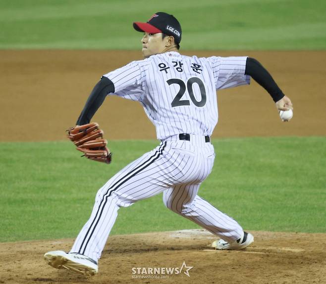 '우강훈 154㎞' 우승팀 '패패패패패패' 악몽... 불펜이 지웠다! LG, KIA 7-2 꺾고 시즌 첫 승 [잠실 현장리뷰]