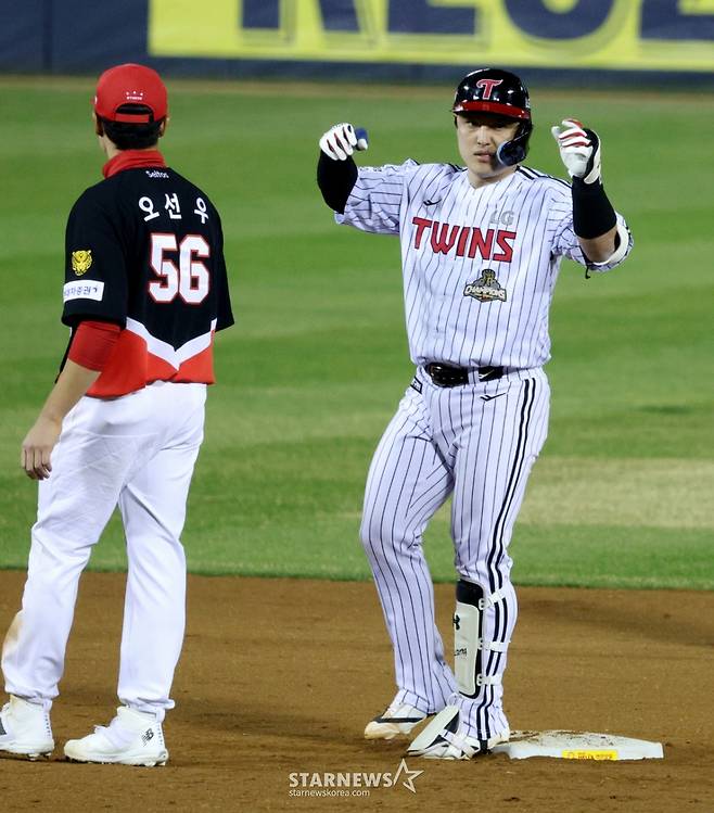 '우강훈 154㎞' 우승팀 '패패패패패패' 악몽... 불펜이 지웠다! LG, KIA 7-2 꺾고 시즌 첫 승 [잠실 현장리뷰]