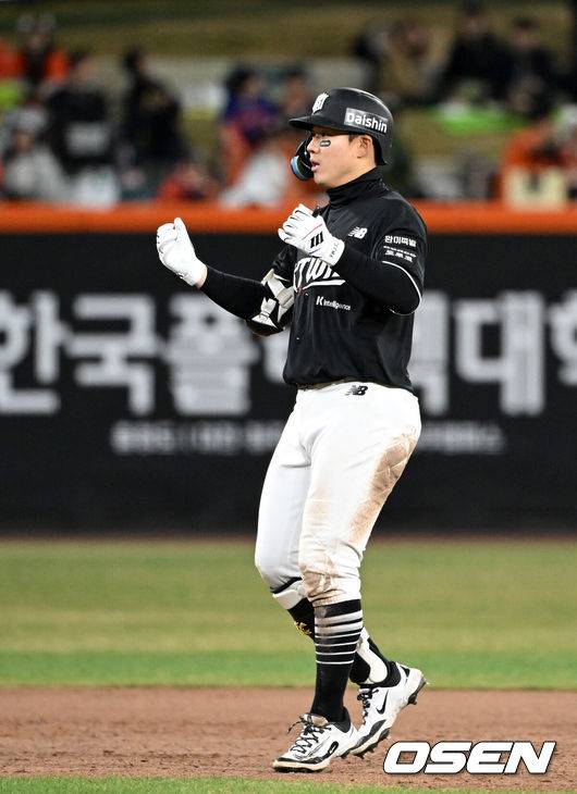 '4시간 19분 대혈투' KT, 한화와 2:4→6:5→11:5→11:11→14:11 난타전 끝 개막 4연승 질주 [대전 리뷰]