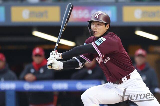 무명투수 대반란! 전승팀에 5이닝 무실점 쾌투→1639일 만에 승리 쾌거, 키움 드디어 이겼다…SSG 타케다 4⅔이닝 5실점 패전 [MD인천]