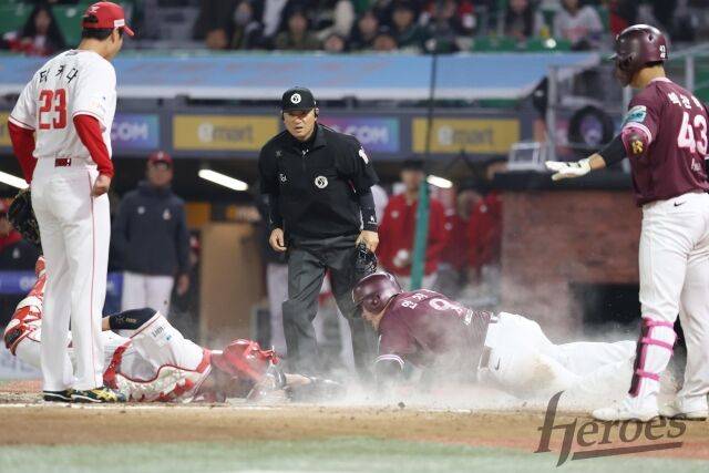 무명투수 대반란! 전승팀에 5이닝 무실점 쾌투→1639일 만에 승리 쾌거, 키움 드디어 이겼다…SSG 타케다 4⅔이닝 5실점 패전 [MD인천]