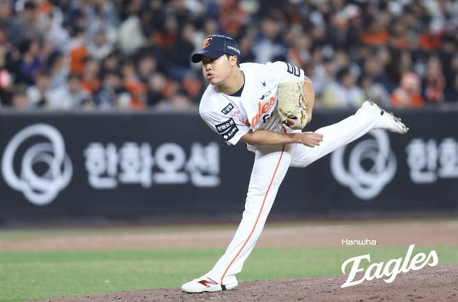 힘겹게 11점 내면 뭐하나? 류현진 내려가자 무한 '볼볼볼볼', 한화 불펜 이게 처참한 현실인가 [대전 현장]