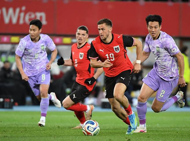 홍명보호 미쳤습니다! 역사상 4번째 월드컵 토너먼트 보인다, 조 '1위' 가능성 21%...체코와 함께 공동 2위