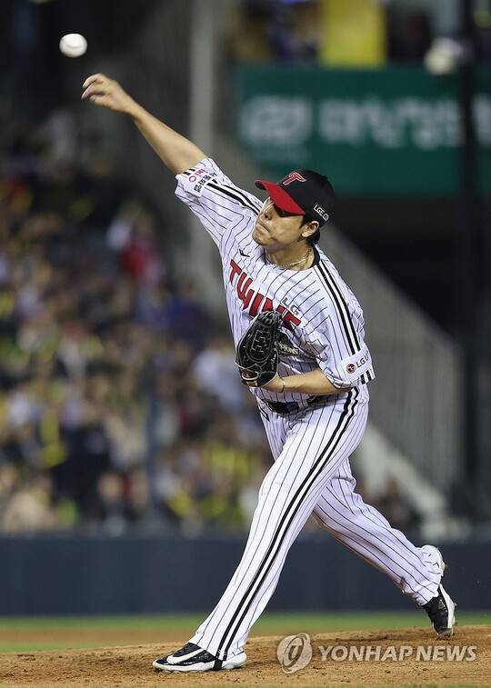 롯데 고마워… 새 필승조 나왔다, 압도적 구위 보여준 LG 우강훈