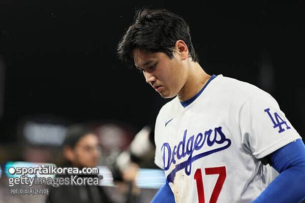 '진심으로 화가 났다' 이례적으로 분노 표출한 오타니, 美에서도 화제...155km 강속구 던지고 머리 감싸 쥔 이유는?