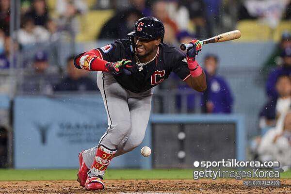 '진심으로 화가 났다' 이례적으로 분노 표출한 오타니, 美에서도 화제...155km 강속구 던지고 머리 감싸 쥔 이유는?